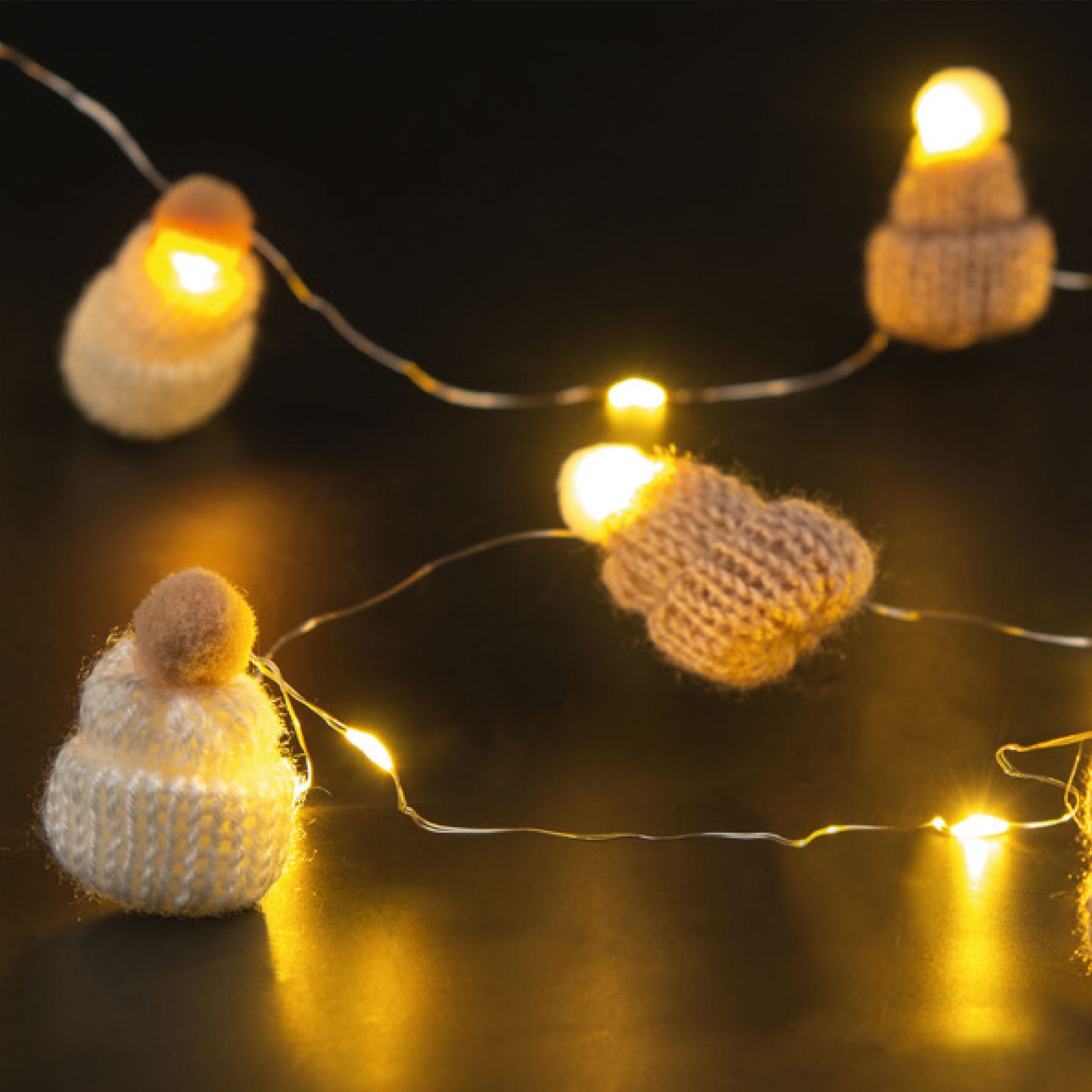 LED-Lichterkette in Strickmützen-Design, ca. 160cm
