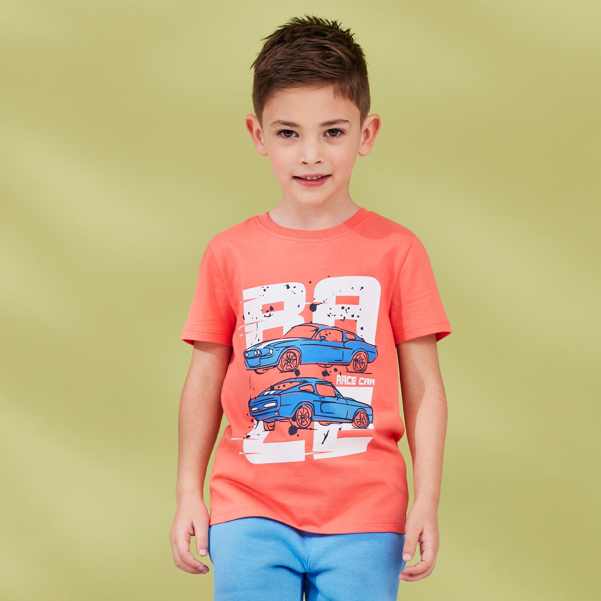Jungen-T-Shirt mit Rennauto-Frontaufdruck