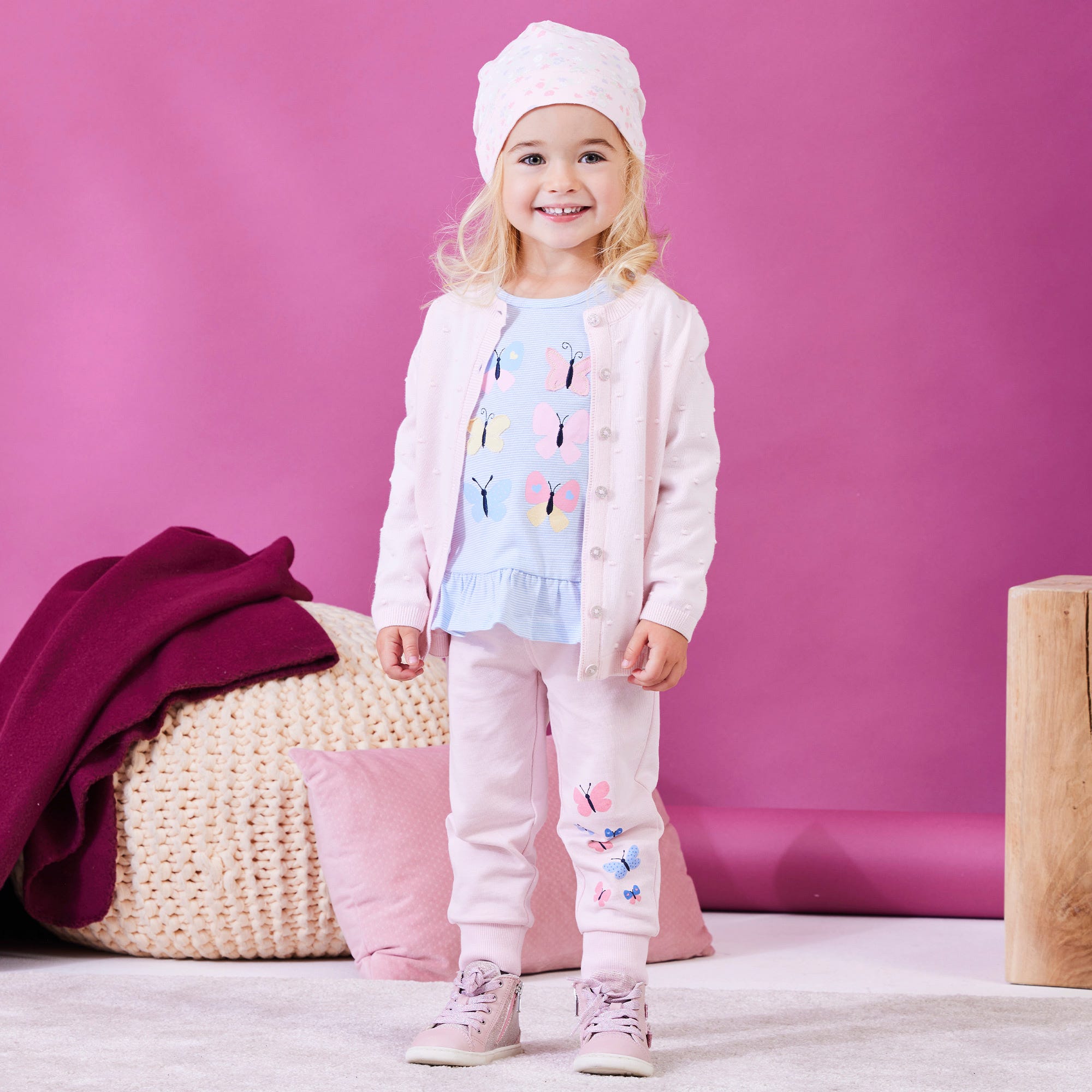 Baby-Mädchen-Jogginghose mit Schmetterlingen