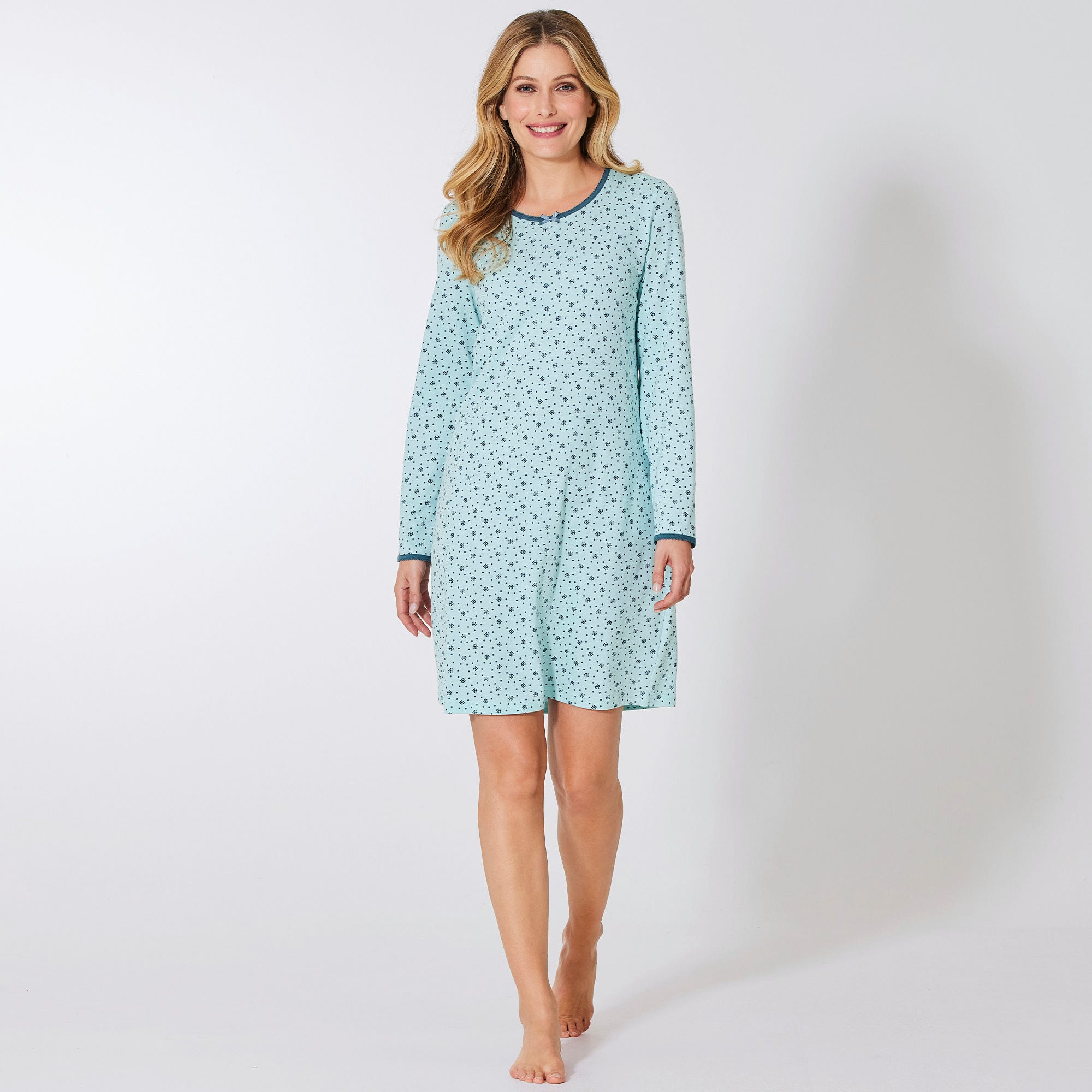 Damen-Nachthemd mit Blümchen-Muster