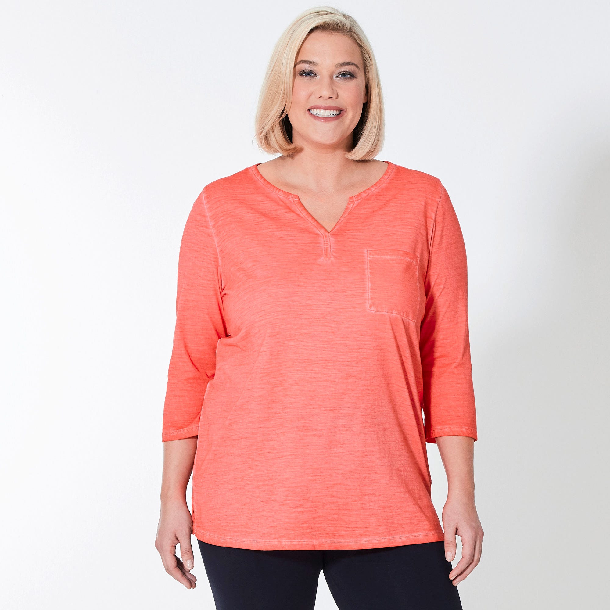 Damen-Shirt in Oil-Washed-Optik, große Größen