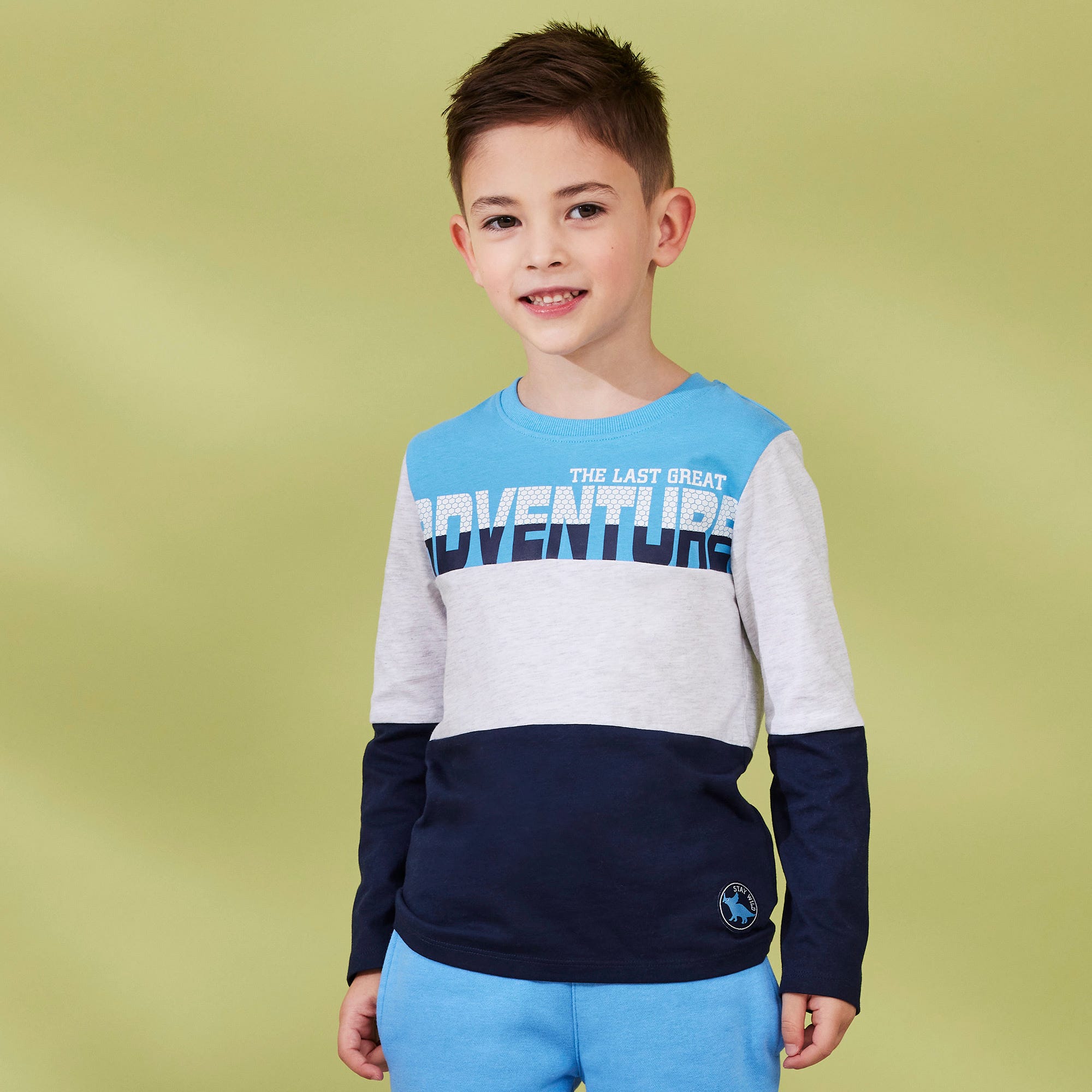 Jungen-Shirt mit Blockstreifen-Design