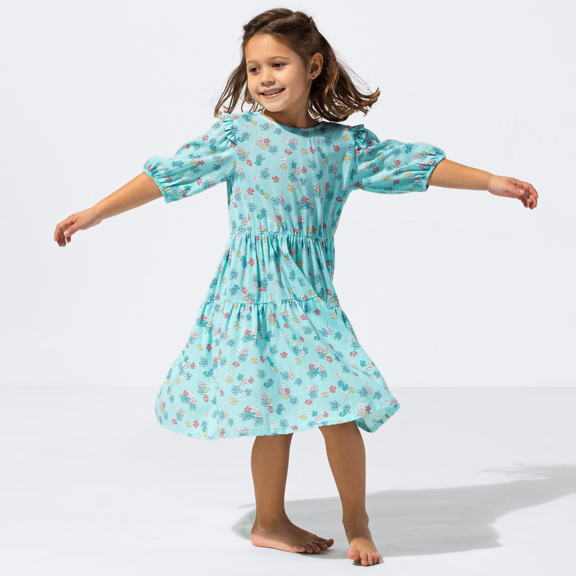 Mädchen-Kleid mit Blümchen-Muster