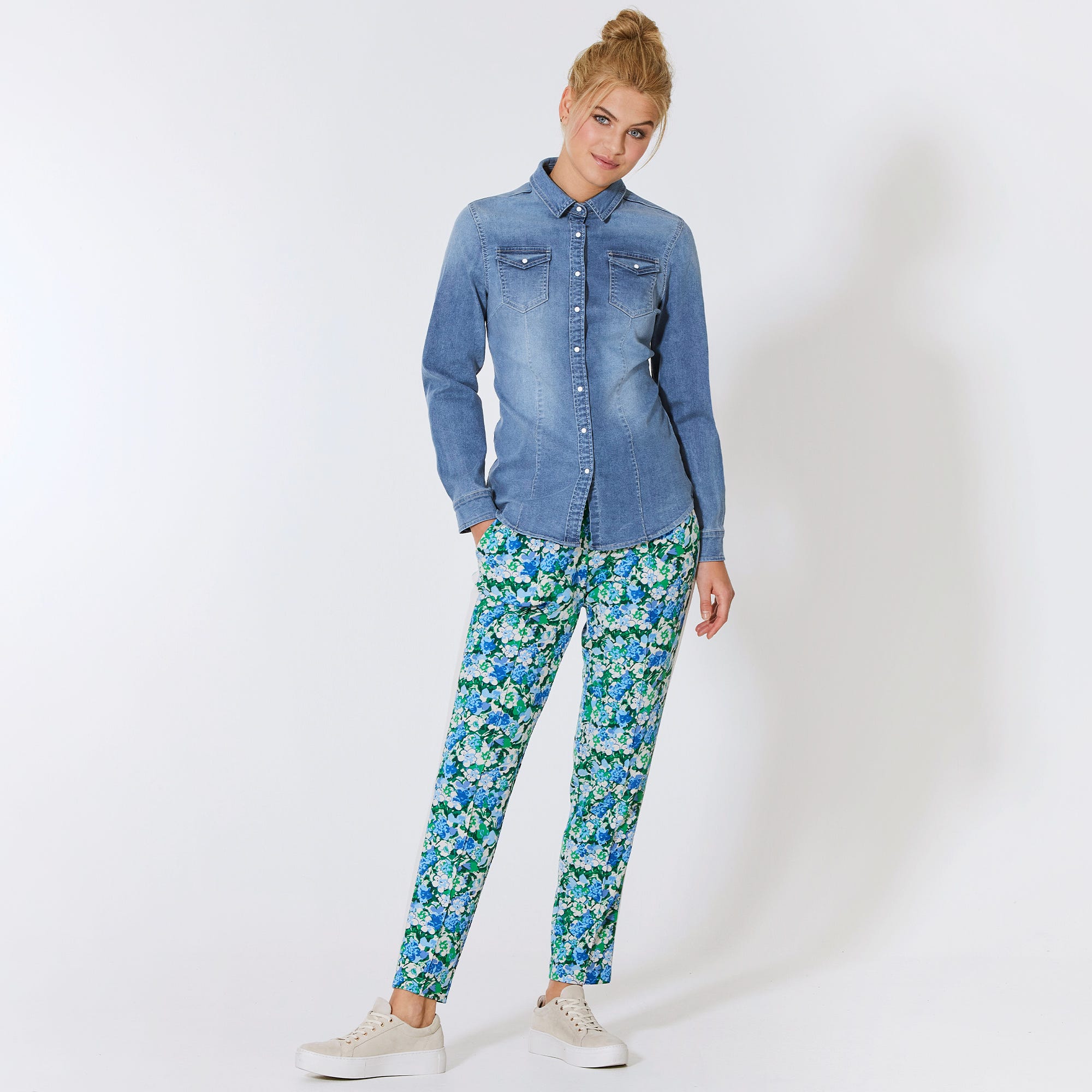Damen-Joggpants mit Blumenmuster