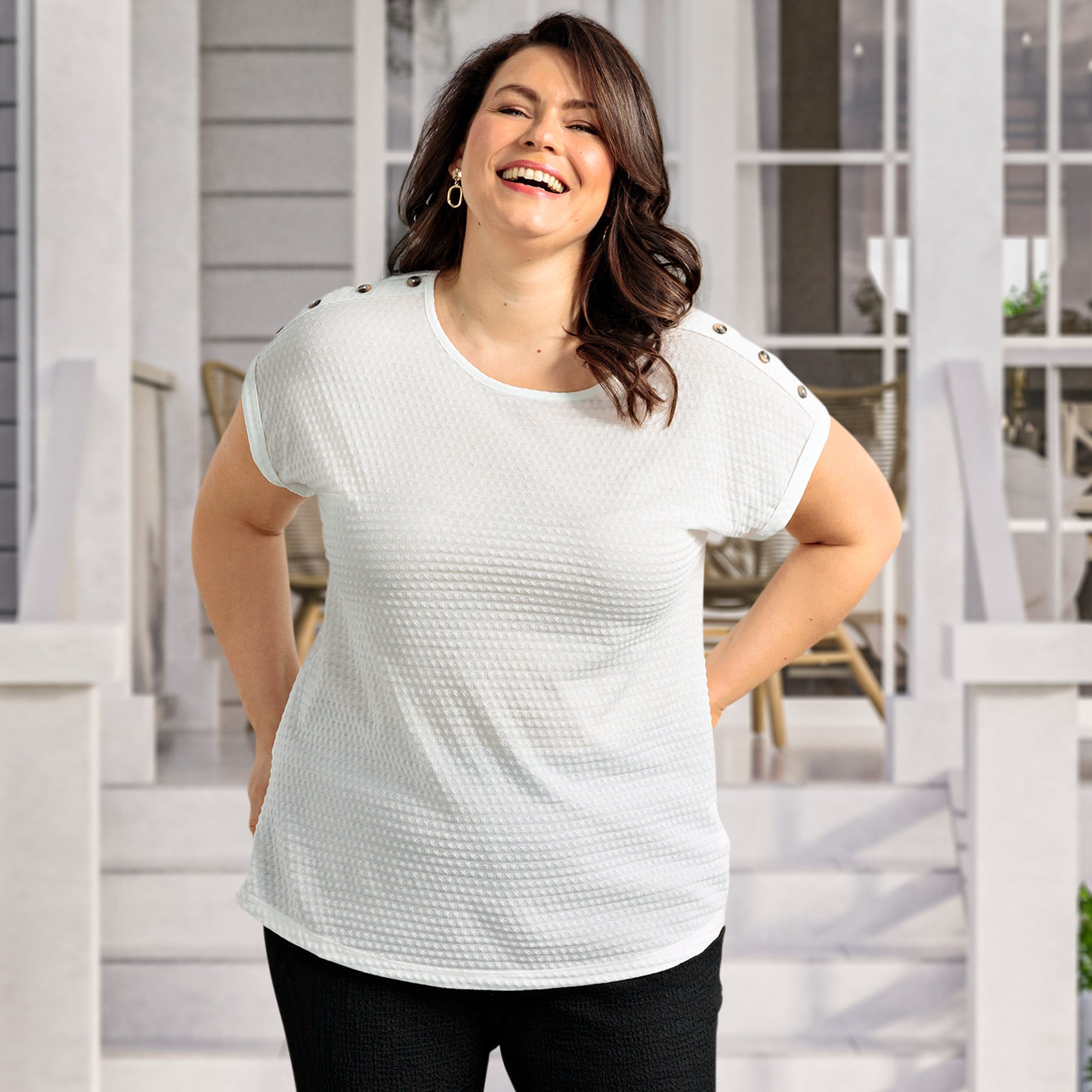 Damen-T-Shirt mit Zierknöpfen, große Größen