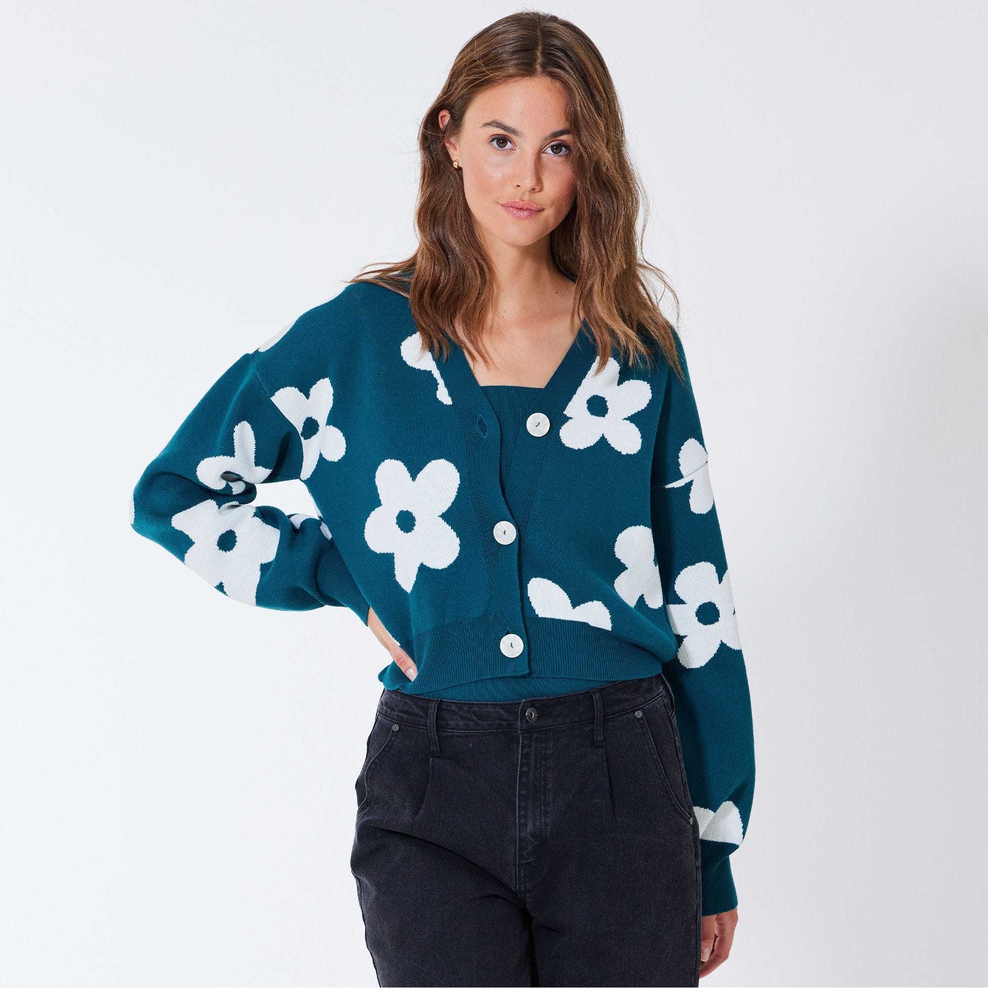 Damen-Strickjacke mit Blumenmuster