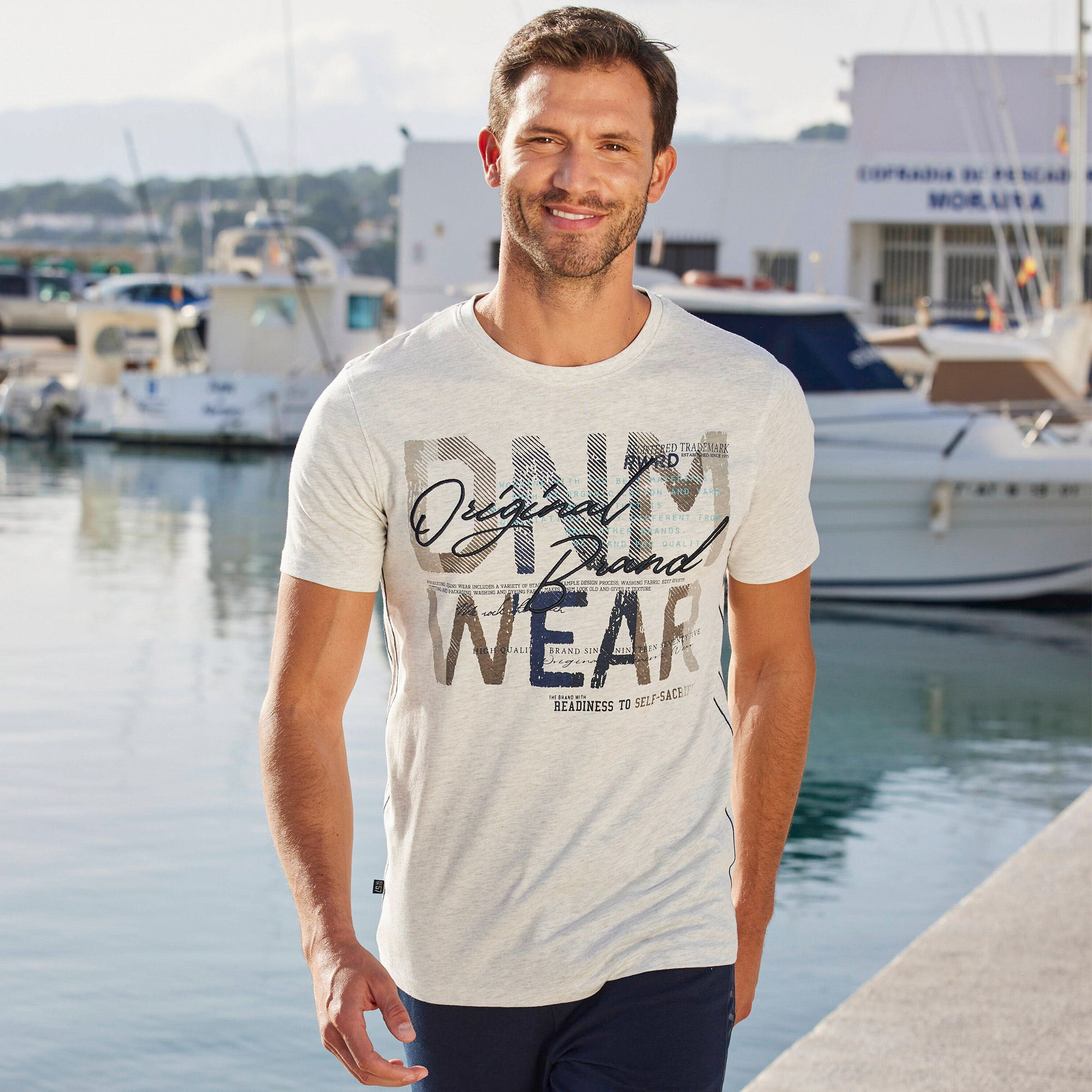 Herren-T-Shirt mit großem Frontaufdruck