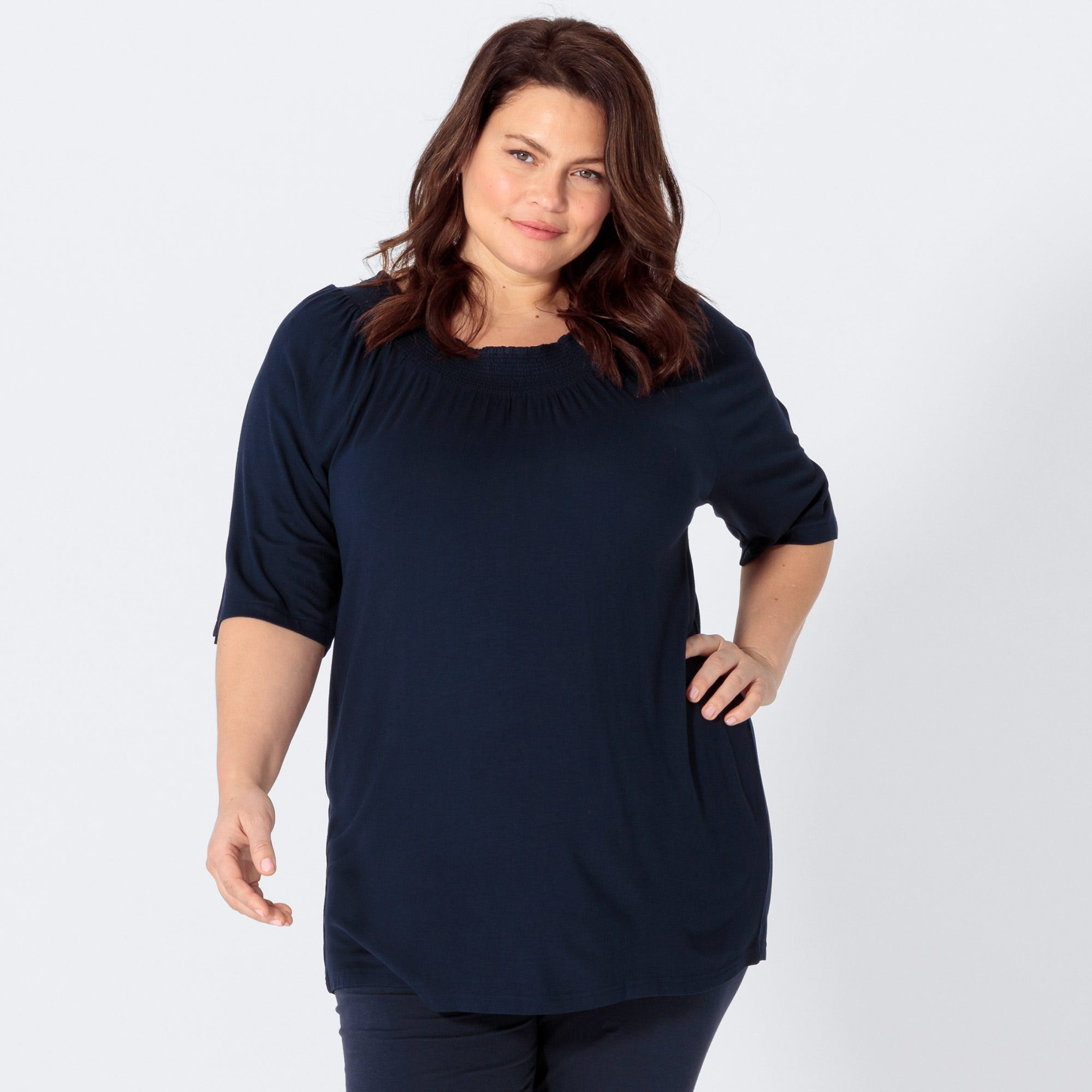 Damen-T-Shirt mit gesmoktem Ausschnitt, große Größen