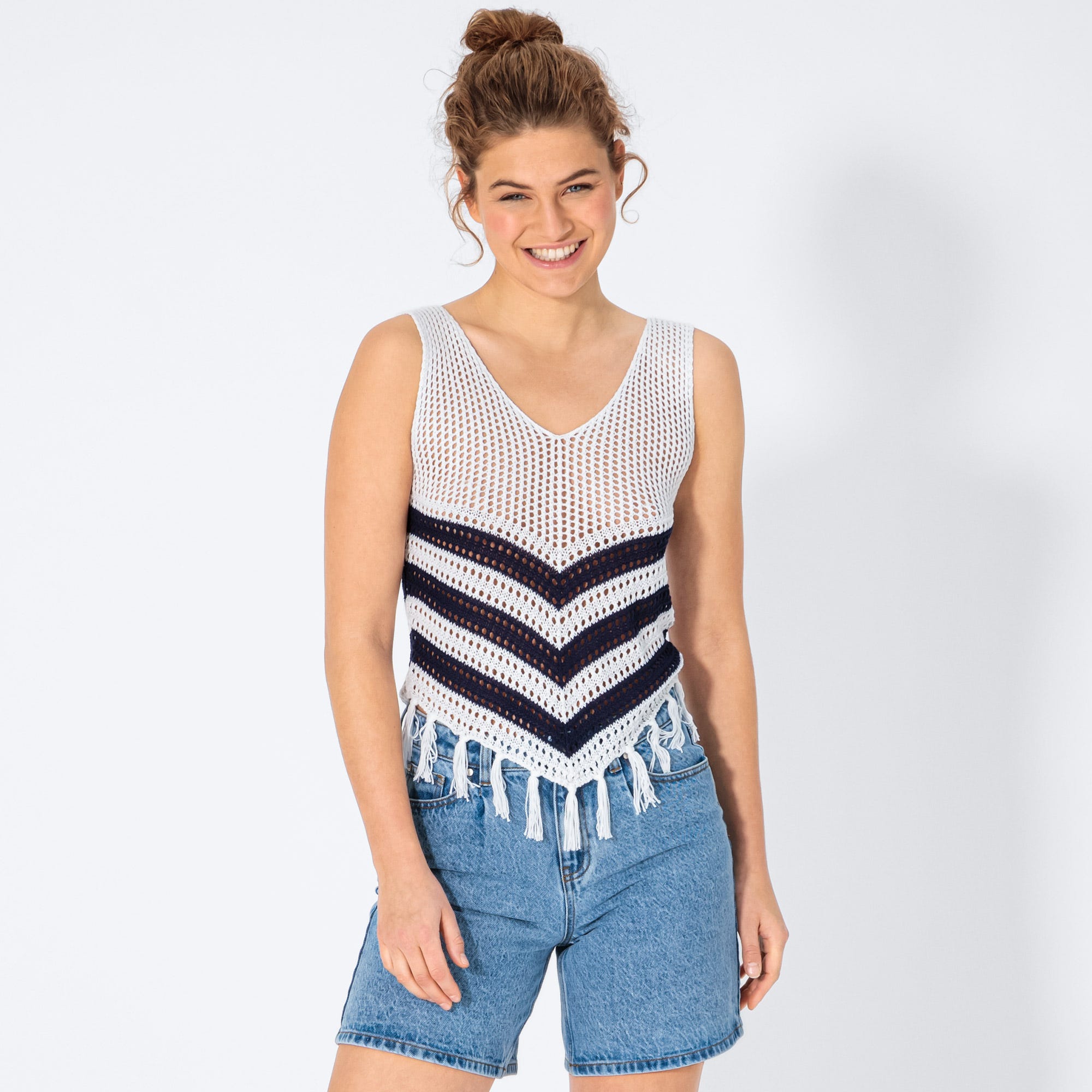 Damen-Top mit Zierquasten
