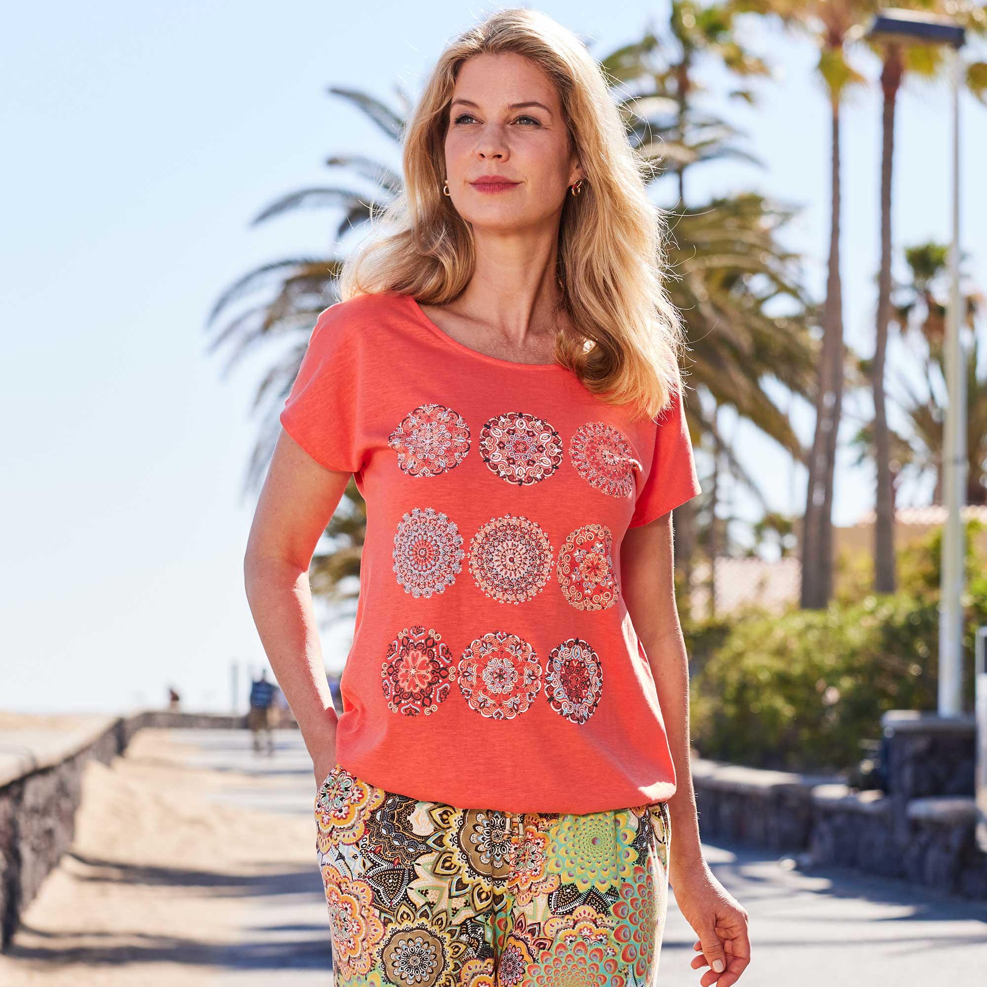 Damen-T-Shirt mit Mandala-Muster