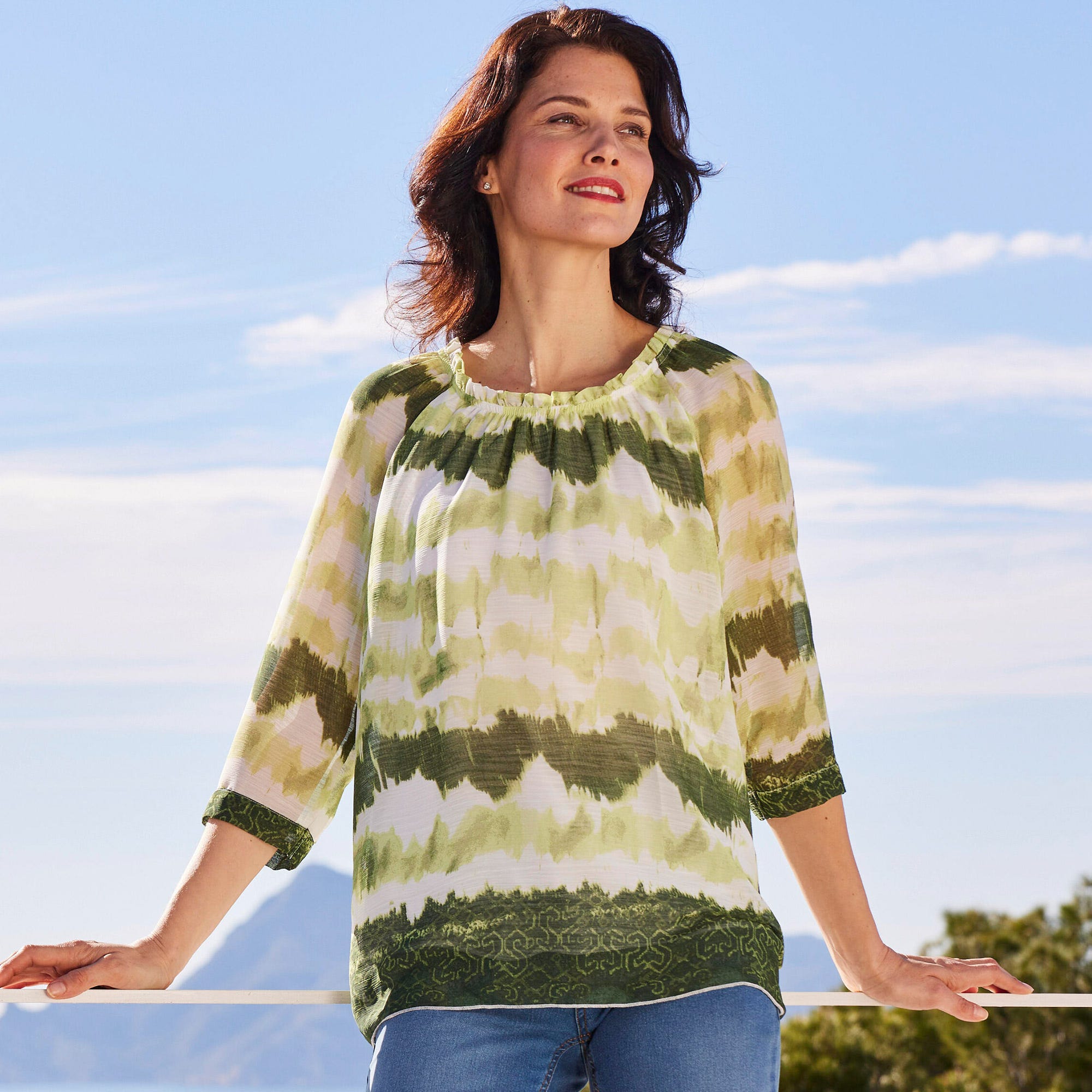 Damen-Bluse mit Rüschen