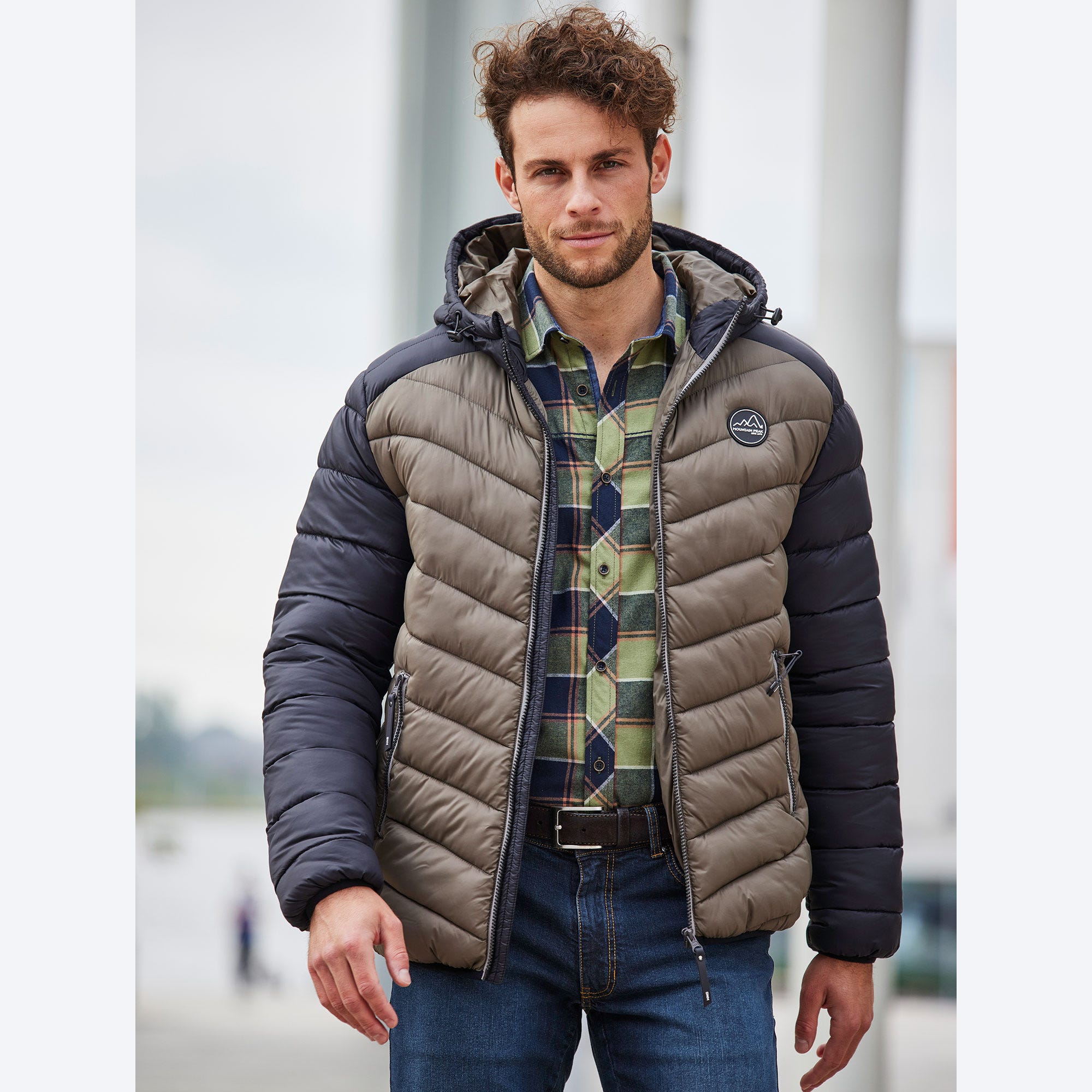Herren-Steppjacke mit Kapuze