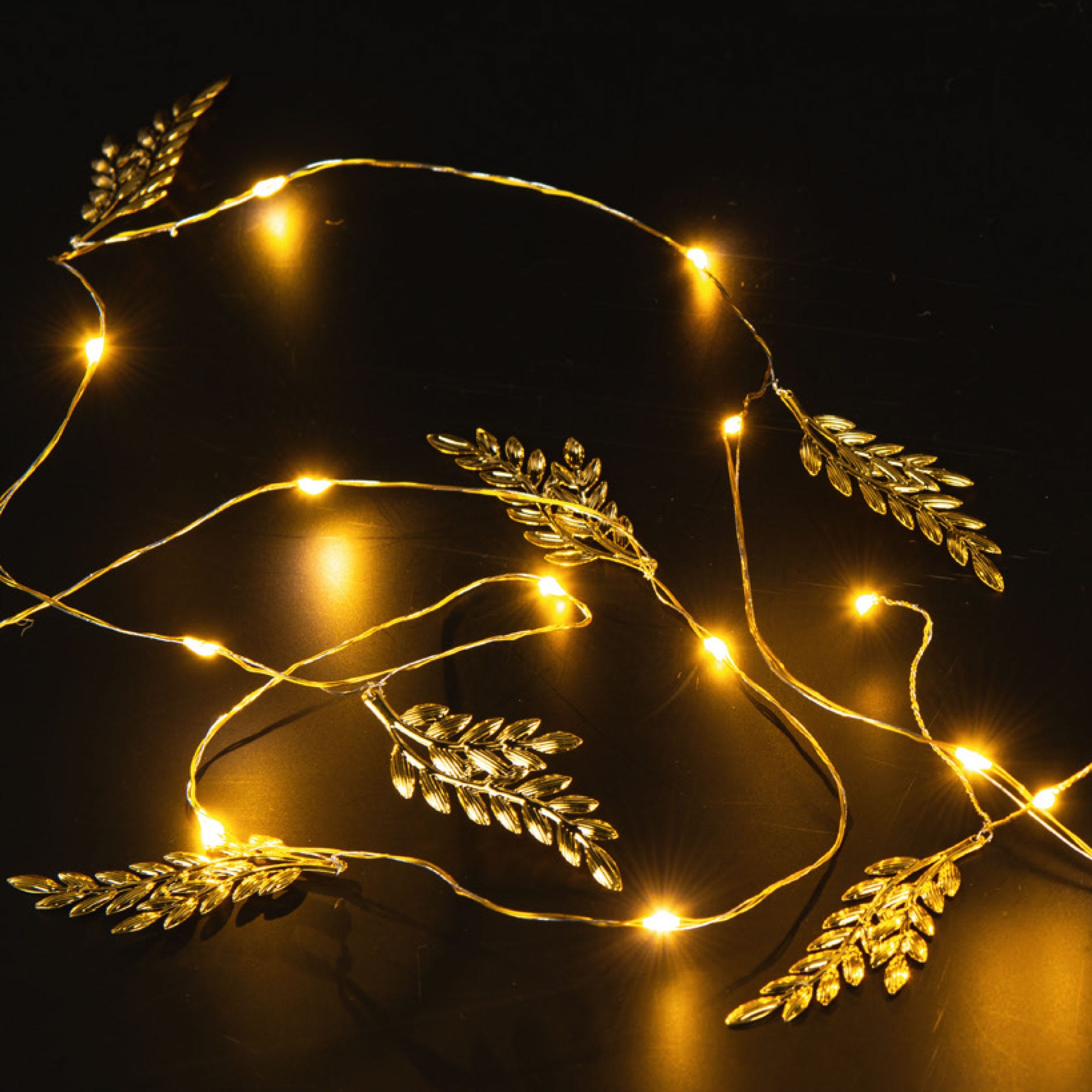LED-Lichterkette mit Deko-Blättern, ca. 230cm