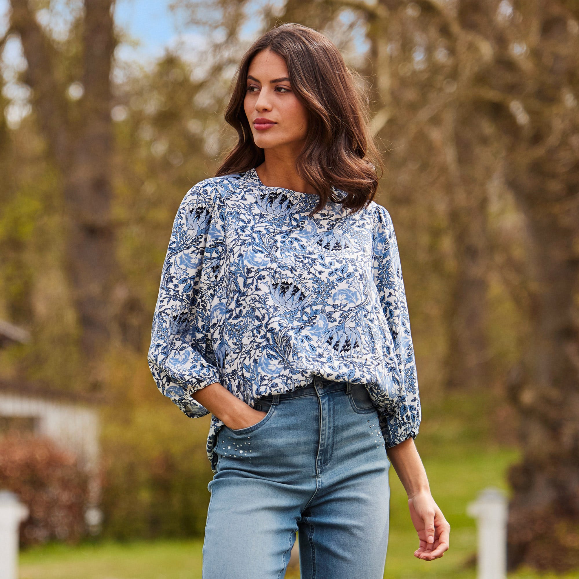 Damen-Bluse mit Blumendesign