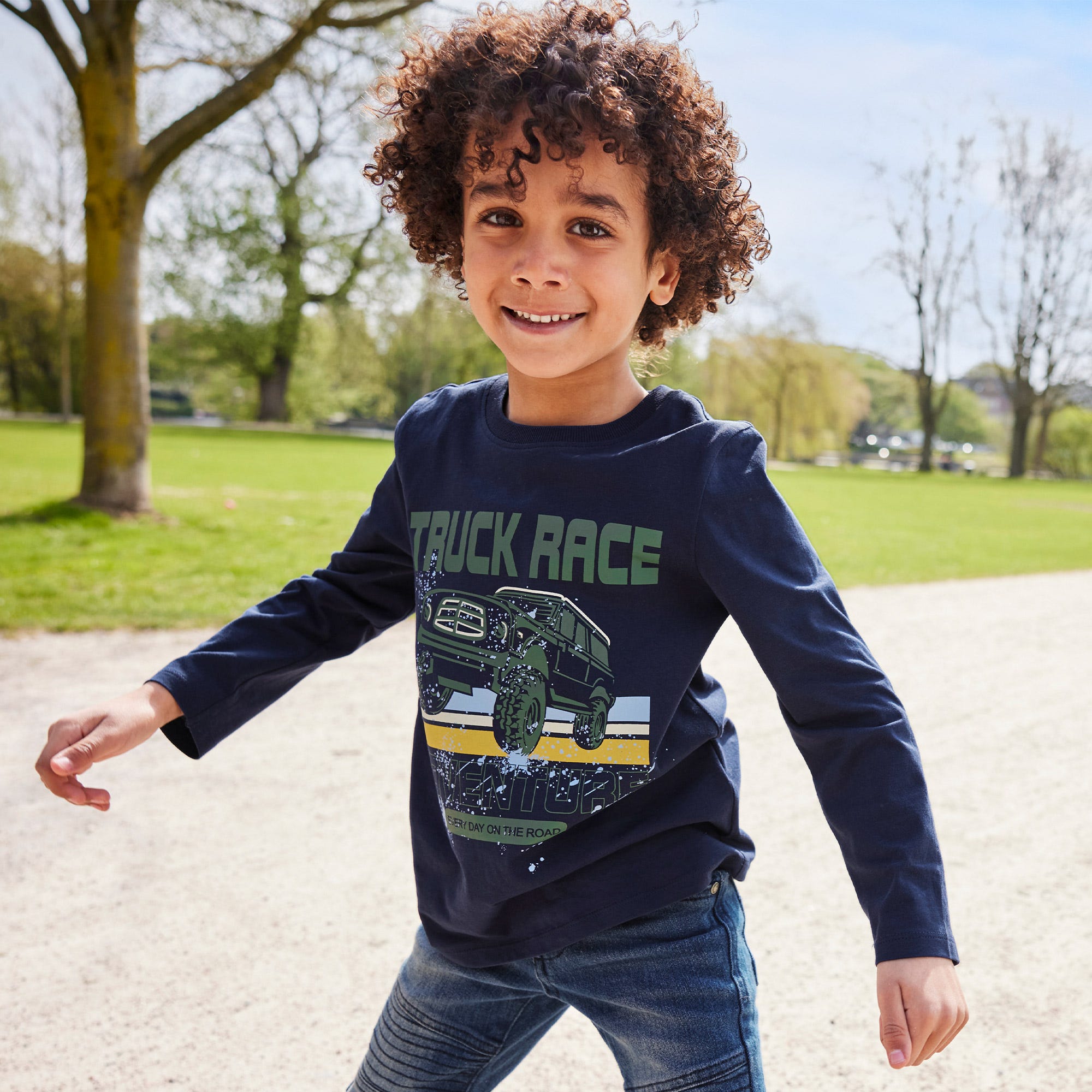 Jungen-Shirt mit Truck-Frontaufdruck