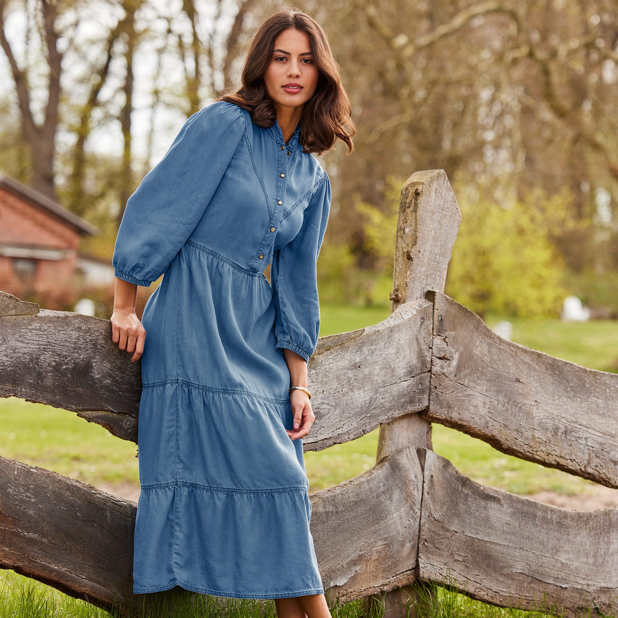 Damen-Kleid mit Stufenrock