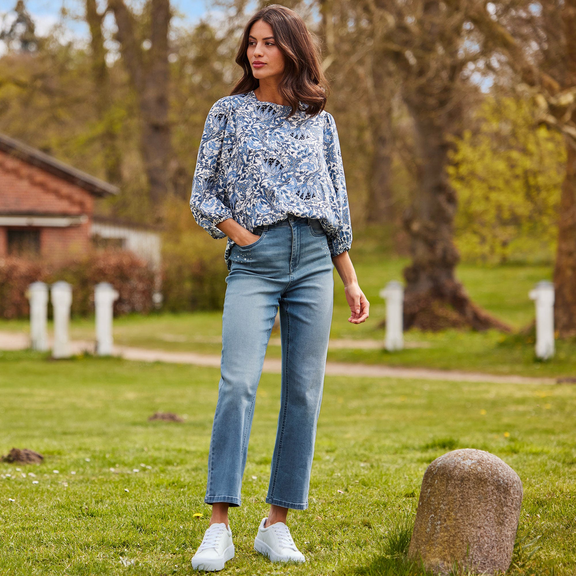 Damen-Jeans mit Strasssteinen