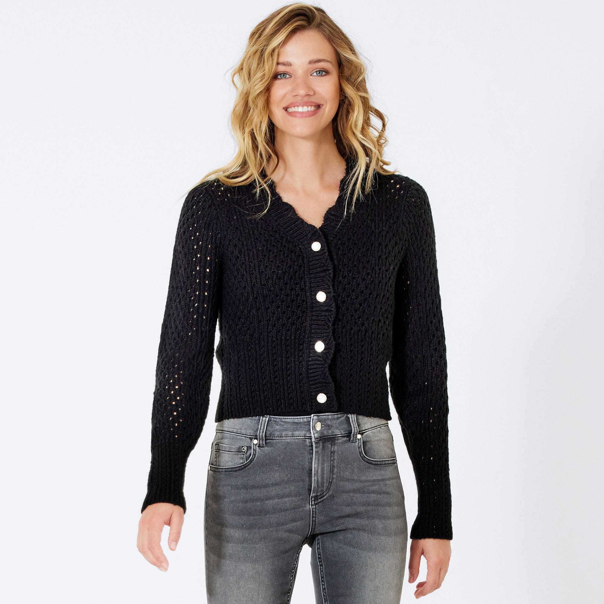 Damen-Strickjacke mit schimmernder Knopfleiste