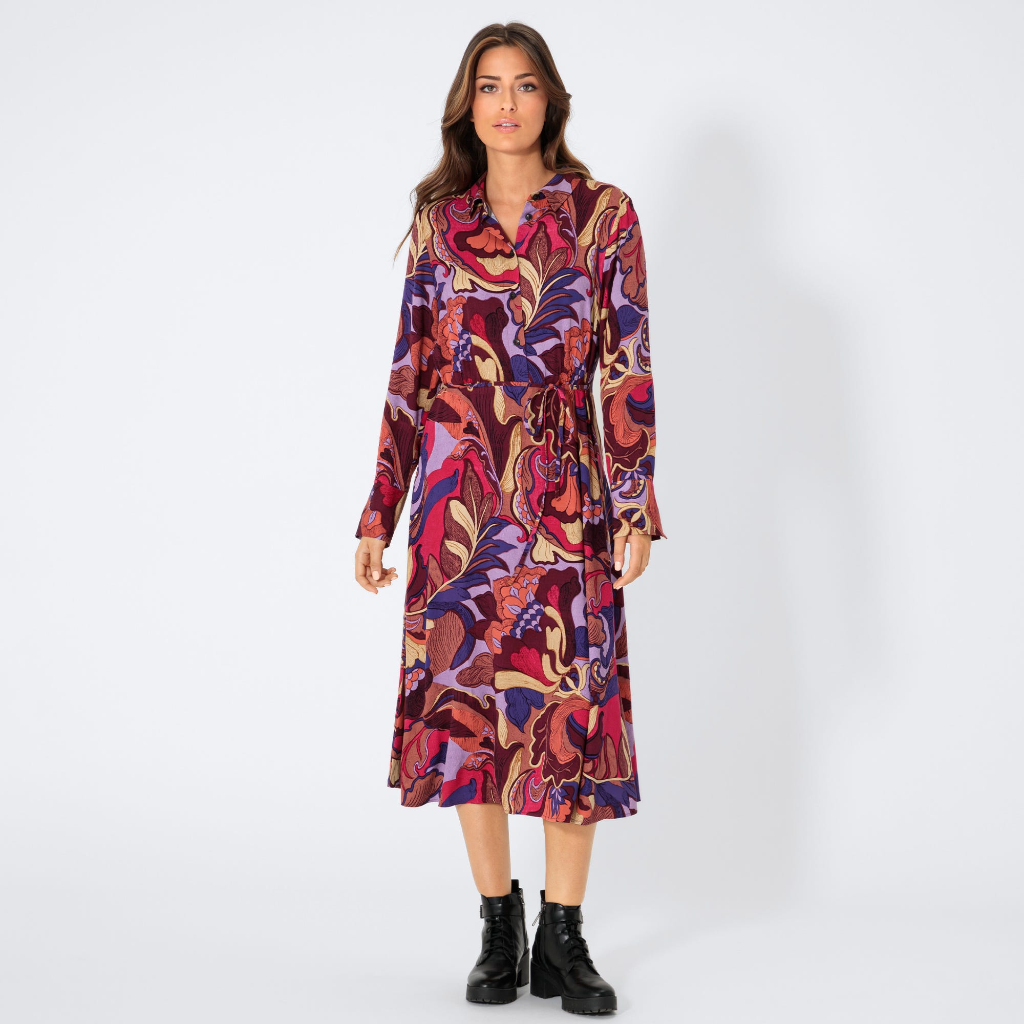 Damen-Kleid mit trendigem Muster