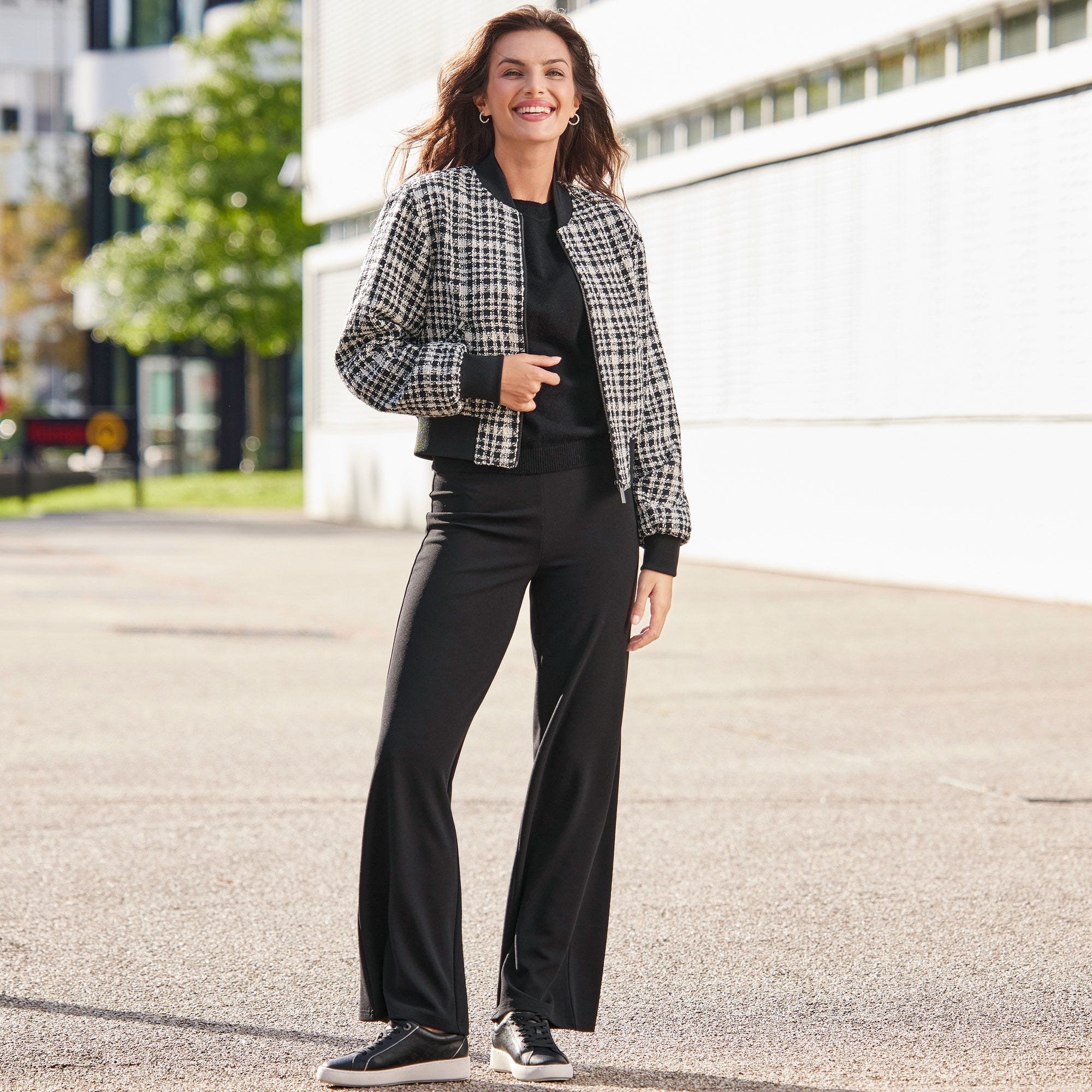 Damen-Hose mit weitem Bein